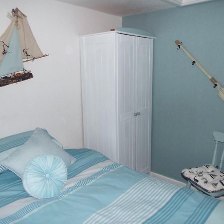 Corner House Guest House บิดีฟอร์ด ภายนอก รูปภาพ