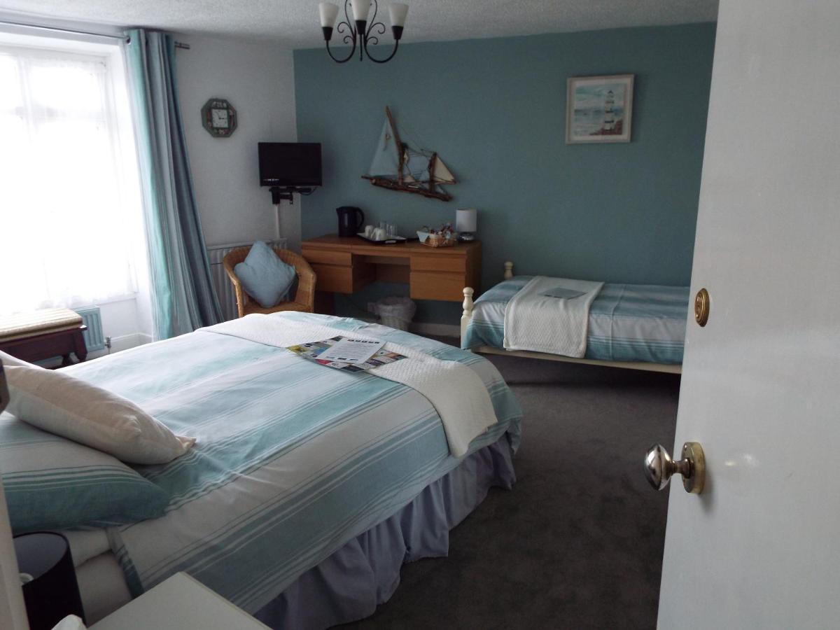 Corner House Guest House บิดีฟอร์ด ภายนอก รูปภาพ