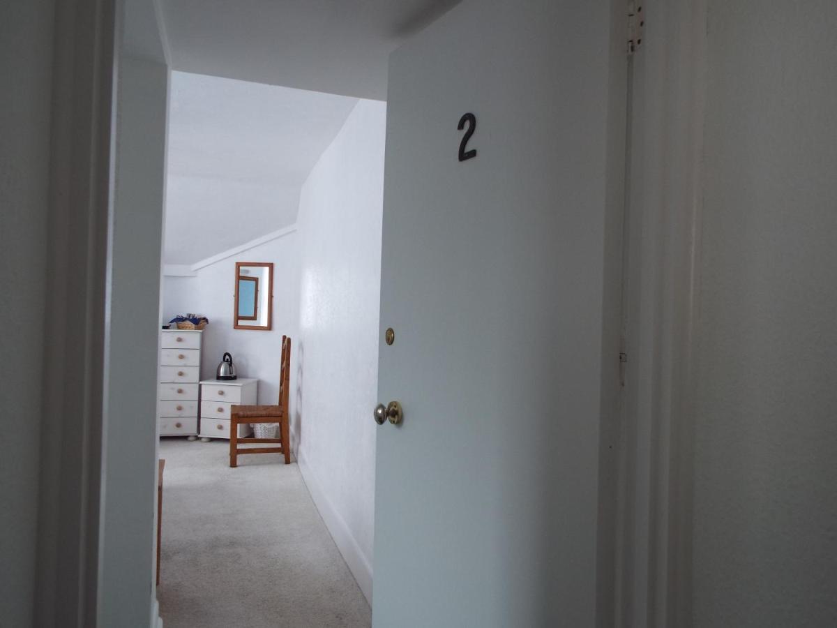 Corner House Guest House บิดีฟอร์ด ภายนอก รูปภาพ