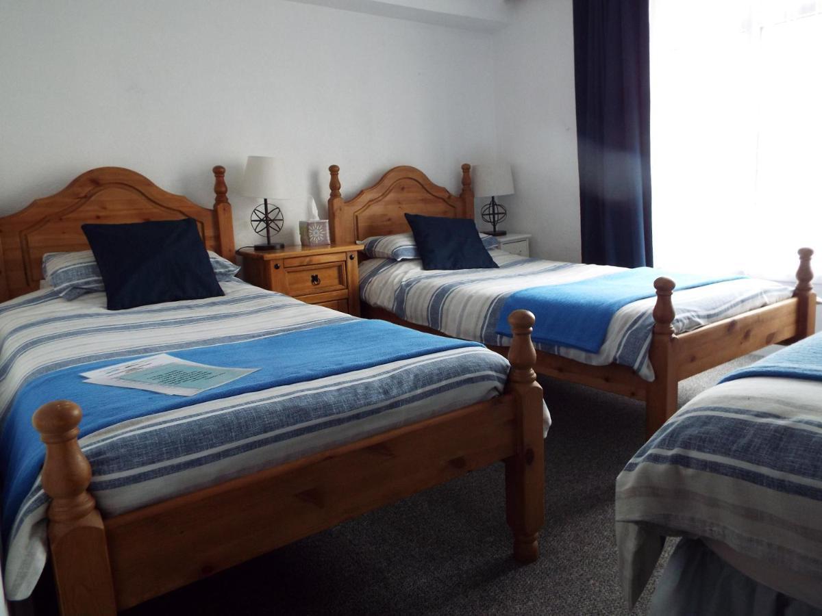 Corner House Guest House บิดีฟอร์ด ภายนอก รูปภาพ