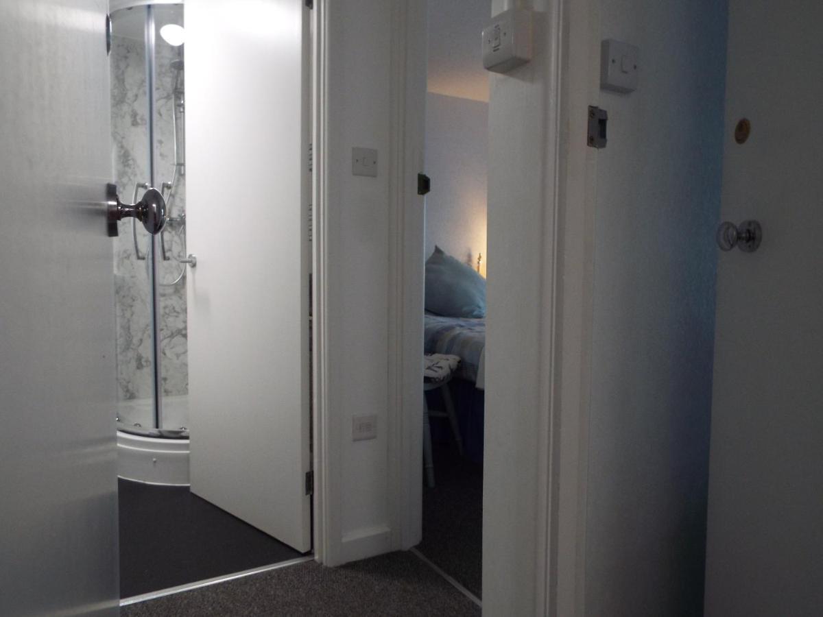 Corner House Guest House บิดีฟอร์ด ภายนอก รูปภาพ